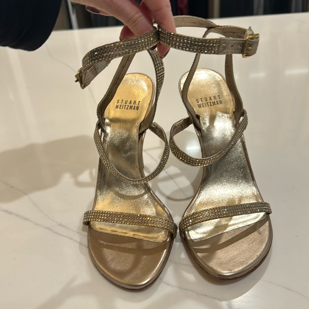Stuart Weitzman Blitz Gold Leather Rhinestone Strappy Heels size 7 New